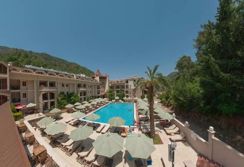 Hotel Julian Forest Suites