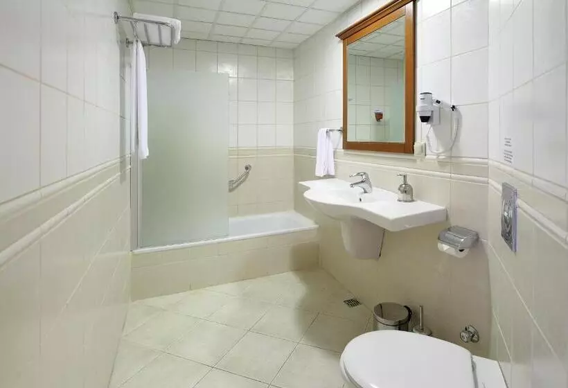 Hotel Julian Forest Suites