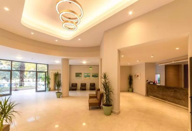 Hotel Julian Forest Suites