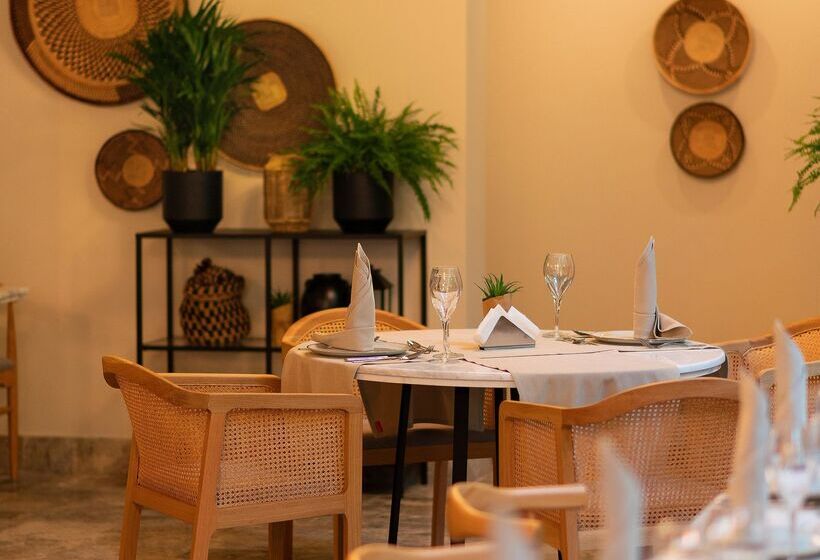 هتل Miramare Queen