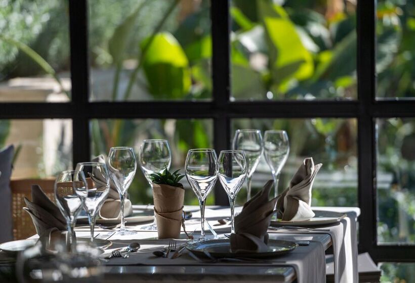 هتل Miramare Queen