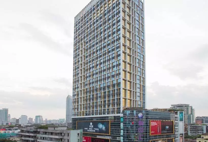 هتل Nomo Service Apartment Grand Continental