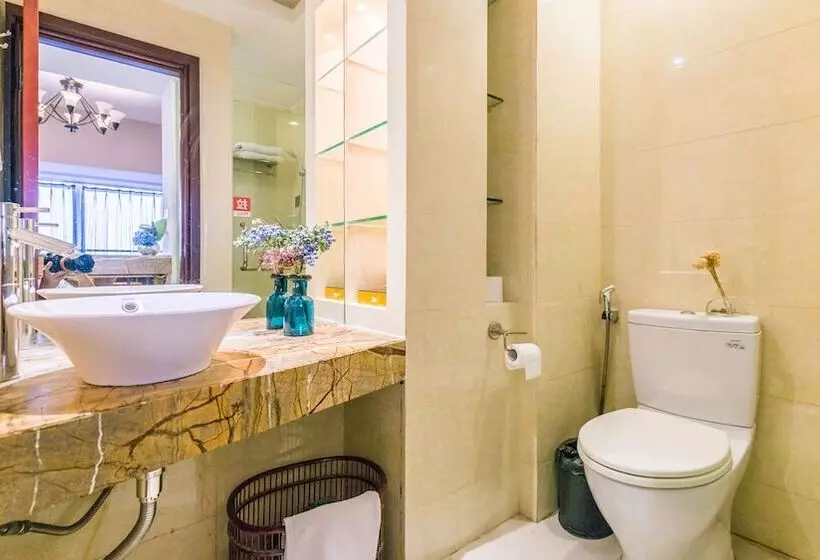 هتل Nomo Service Apartment Grand Continental