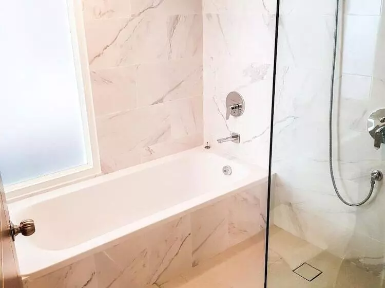 Отель Phayao Gateway