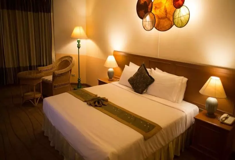 Отель Phayao Gateway