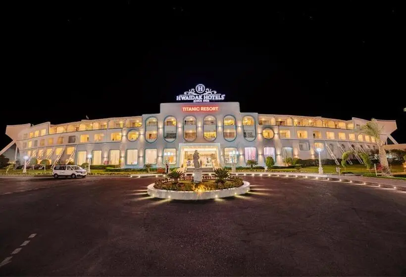 Hotel Titanic Aqua Park Resort - Families And Couples Only - Hurghada