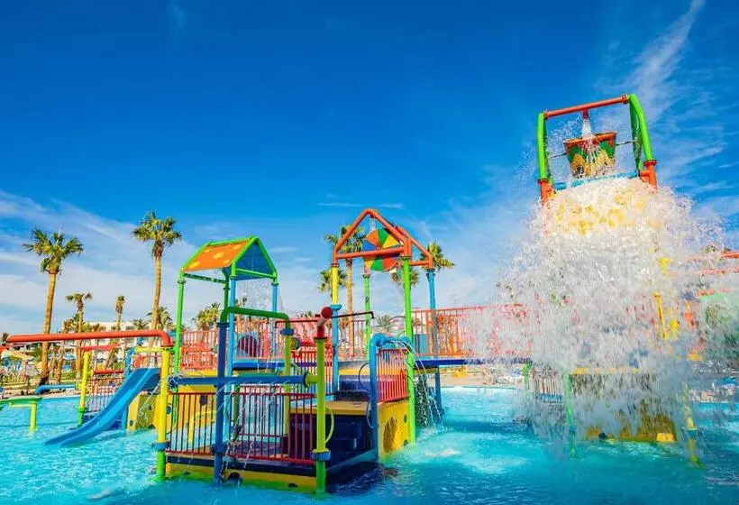 هتل Titanic Aqua Park Resort - Families and Couples only
