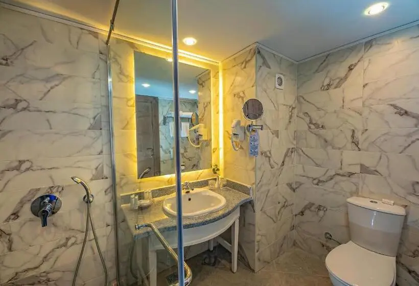 هتل Titanic Aqua Park Resort - Families and Couples only