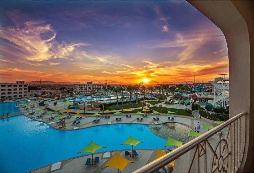 هتل Titanic Aqua Park Resort - Families and Couples only