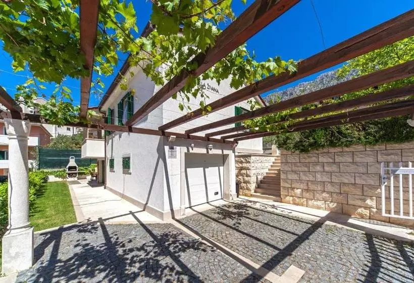 בית מלון כפרי Villa Zivana