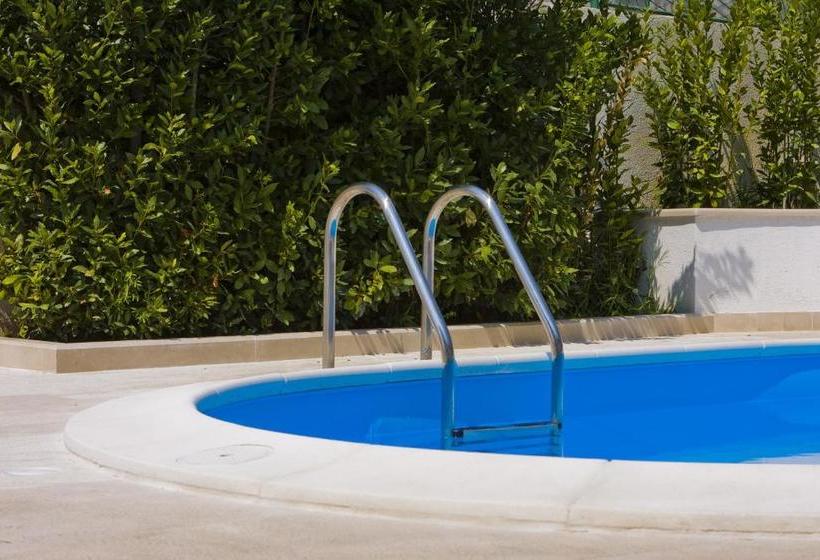 בית מלון כפרי Villa Zivana