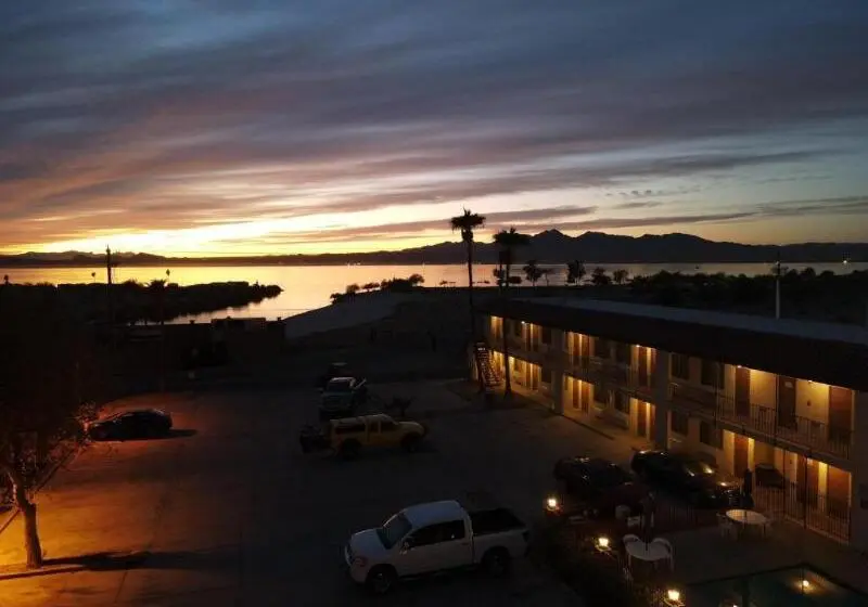 مُتل Sway Hotel Lake Havasu