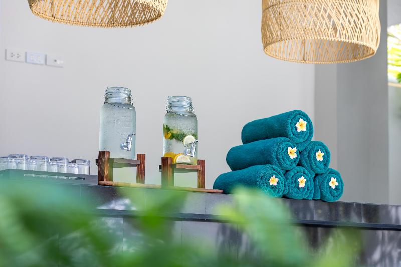 Outrigger Surin Beach Resort Sha Extra Plus