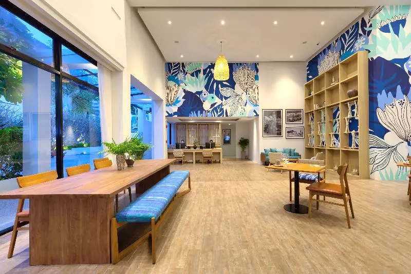 Outrigger Surin Beach Resort Sha Extra Plus