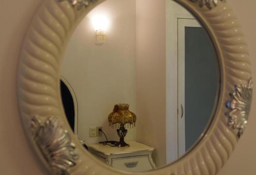 استراحتگاه Bacolet Beach Club