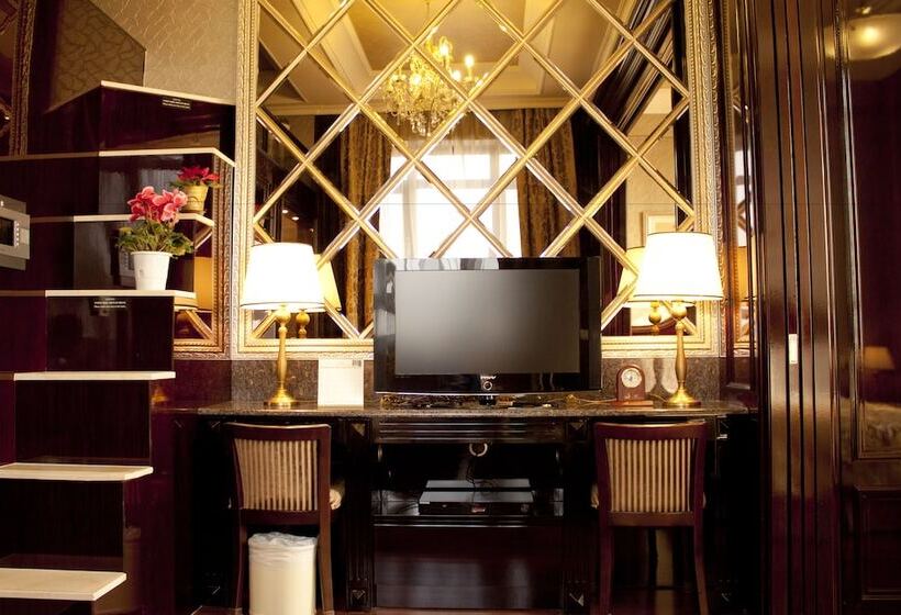 Yeoksam Artnouveau City Hotel And Residence