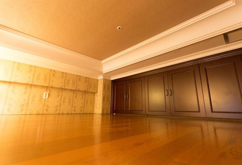 Yeoksam Artnouveau City Hotel And Residence