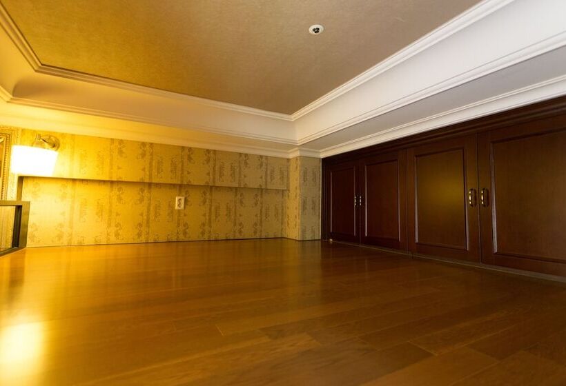 Yeoksam Artnouveau City Hotel And Residence