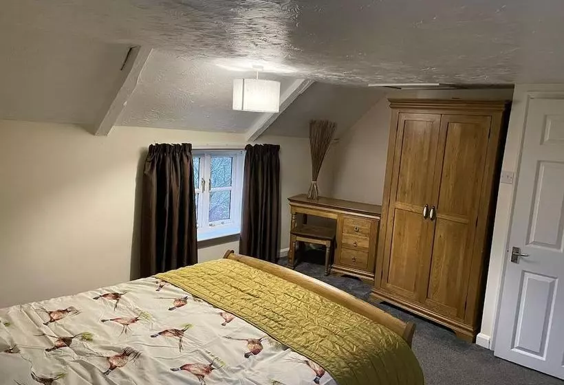 2 Bed Cosy Cottage
