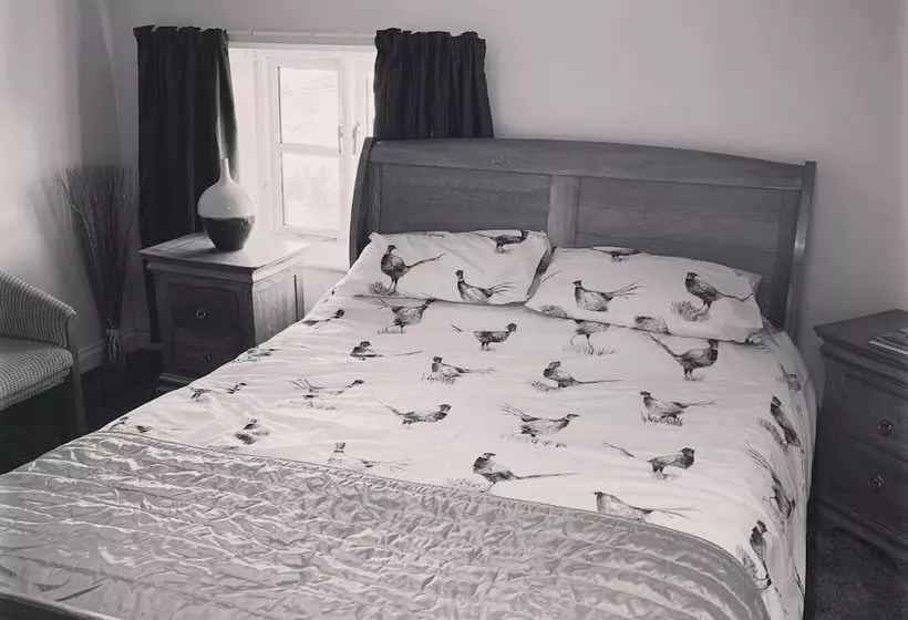 2 Bed Cosy Cottage