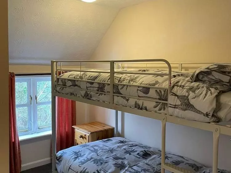 2 Bed Cosy Cottage