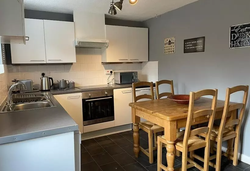 2 Bed Cosy Cottage