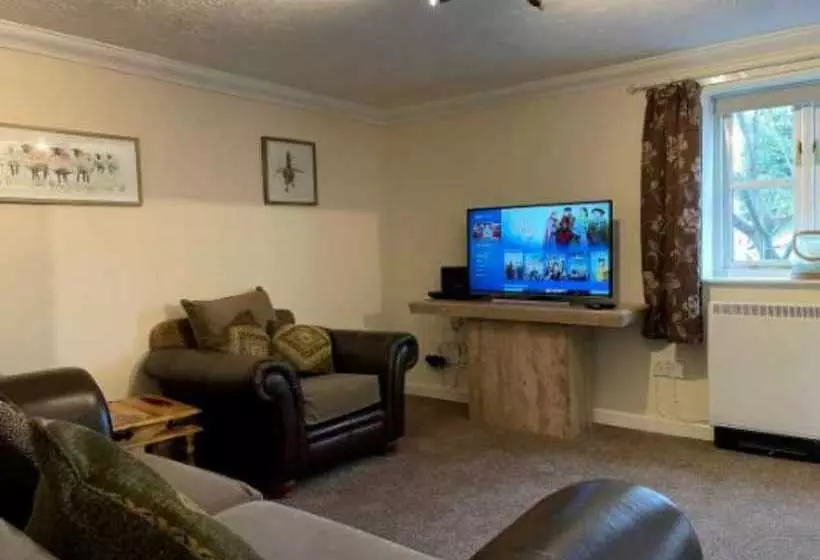 2 Bed Cosy Cottage