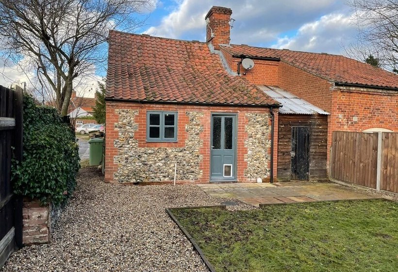 2 Bed Cosy Cottage
