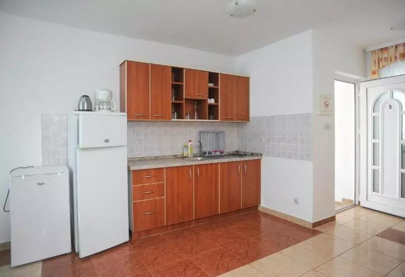 Apartmani Vila Caska