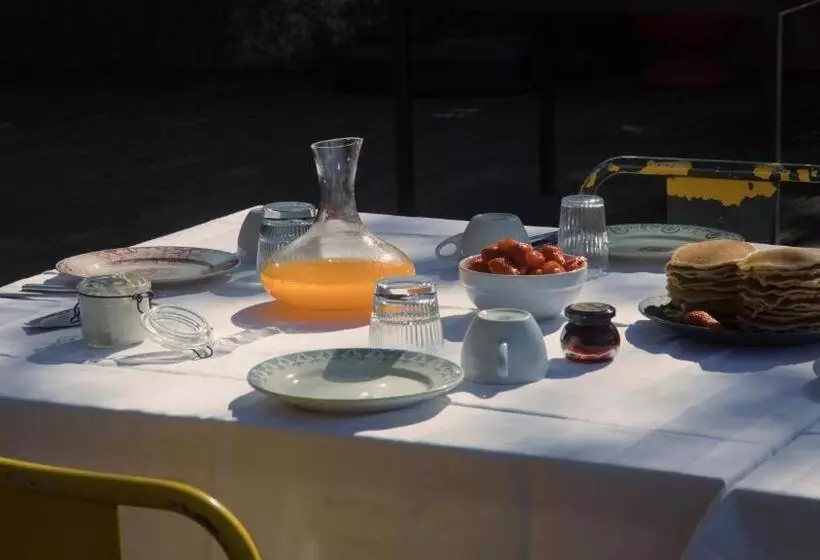 Hotelli L Hôtel Du Garage Des Cevennes