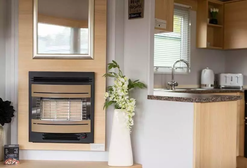 Inside No. 9 Retreat