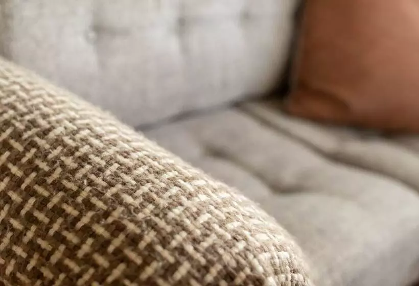 Inside No. 9 Retreat