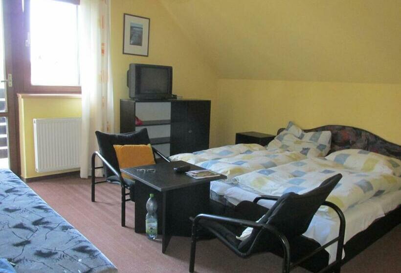 ペンション Dum Eva