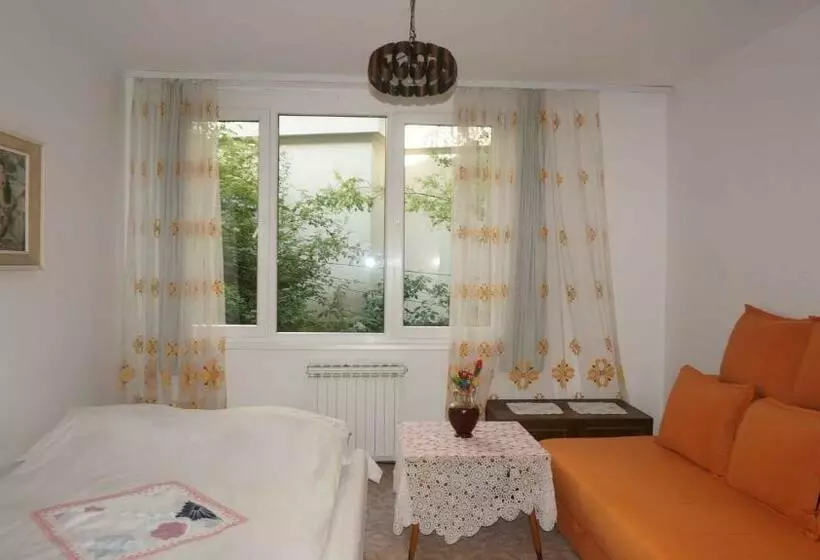 پانسیون Honey Rooms
