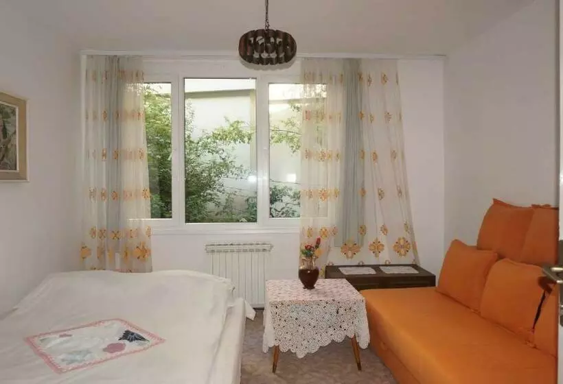 پانسیون Honey Rooms