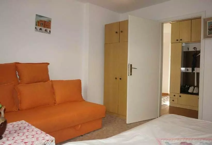 پانسیون Honey Rooms