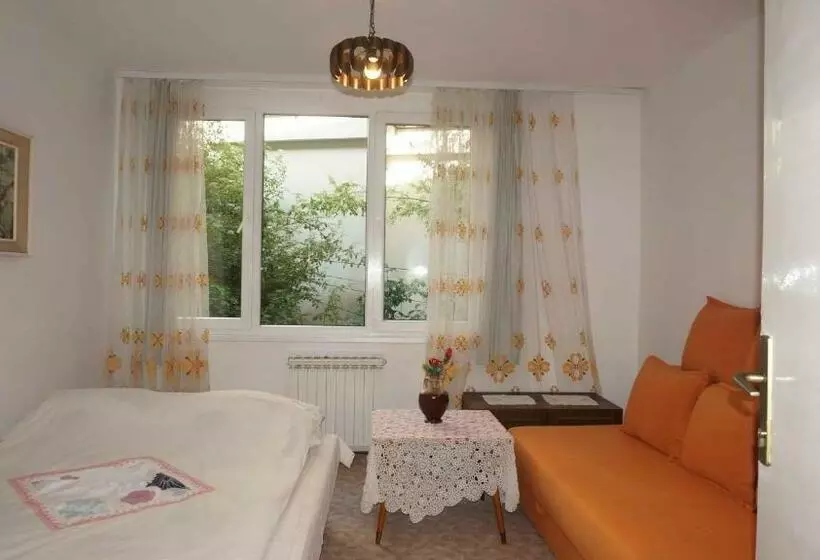 پانسیون Honey Rooms