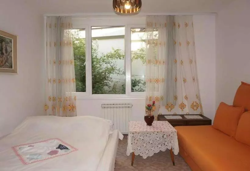 پانسیون Honey Rooms