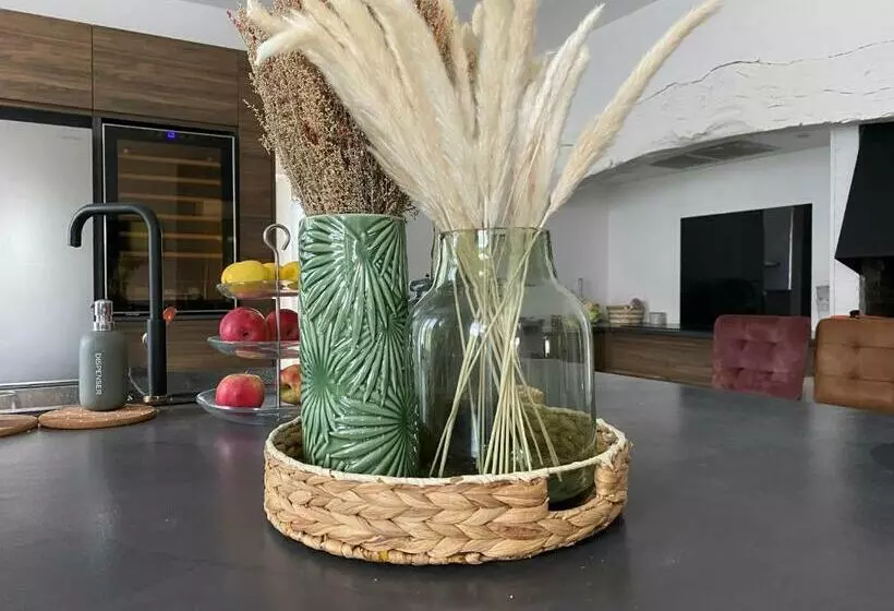 ペンション Le Jardin Du Moustoulac