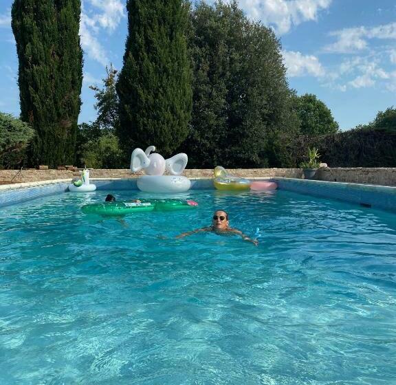 פנסיון Le Jardin Du Moustoulac