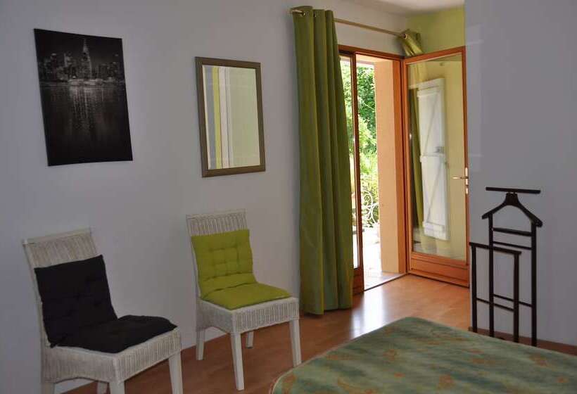 פנסיון Les Pigeonnes