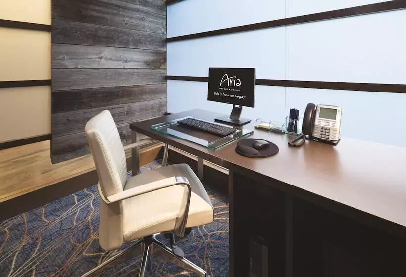 בית מלון כפרי Aria Resort & Casino