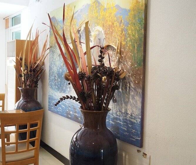 فندق Baron Beach