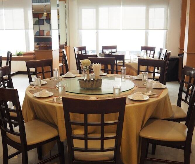 فندق Baron Beach