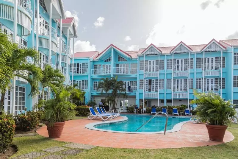 هتل Bay Gardens Marina Haven