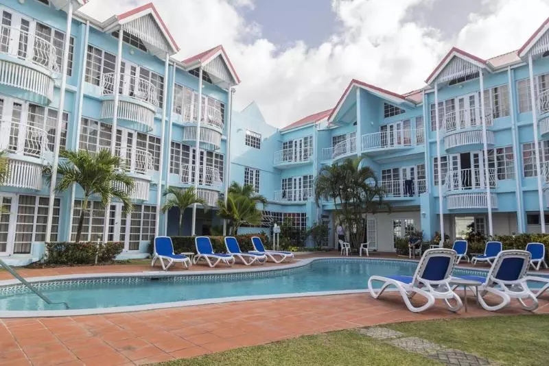 هتل Bay Gardens Marina Haven