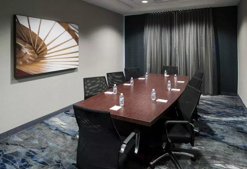 هتل Fairfield Inn Suites By Marriott Orlando At Seaworld