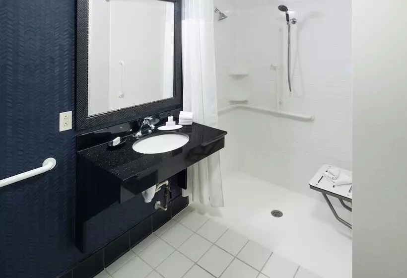 هتل Fairfield Inn Suites By Marriott Orlando At Seaworld