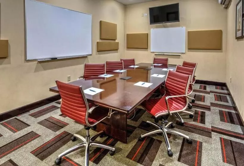 호텔 Four Points Memphis Southwind