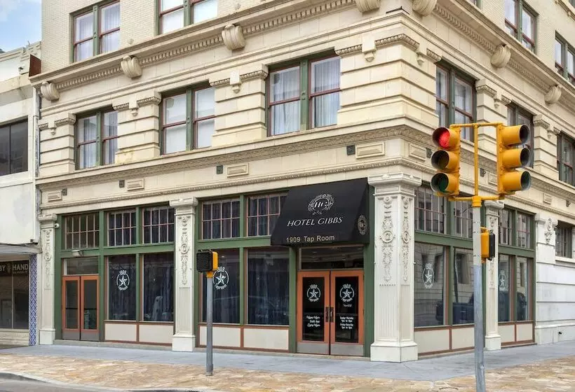 בית מלון כפרי Gibbs Downtown Riverwalk